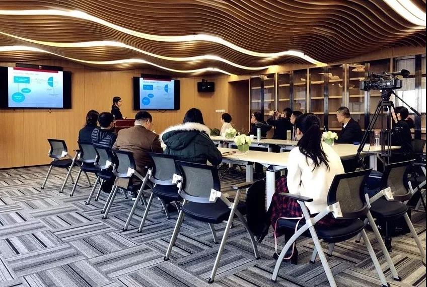 1577461382120647jpg 海外のアイデンティティ 1jpg