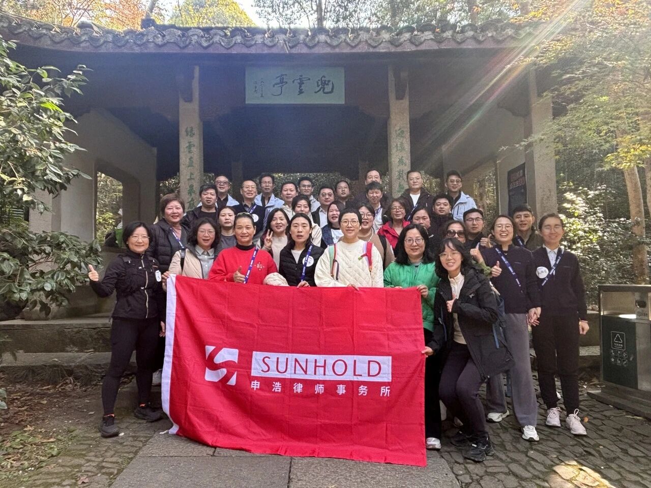 8b9cf1a1905126ccadc64660098f092cjpg