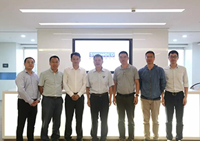 上海交通大学開元法律学院の孔祥軍学部長とその代表団が当研究所を訪問し、寄付金の調印式に参加